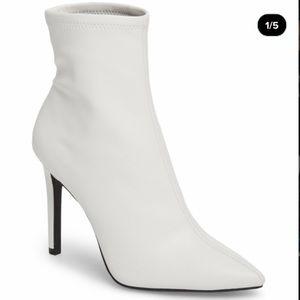 Jessica Simpson Pelina Booties